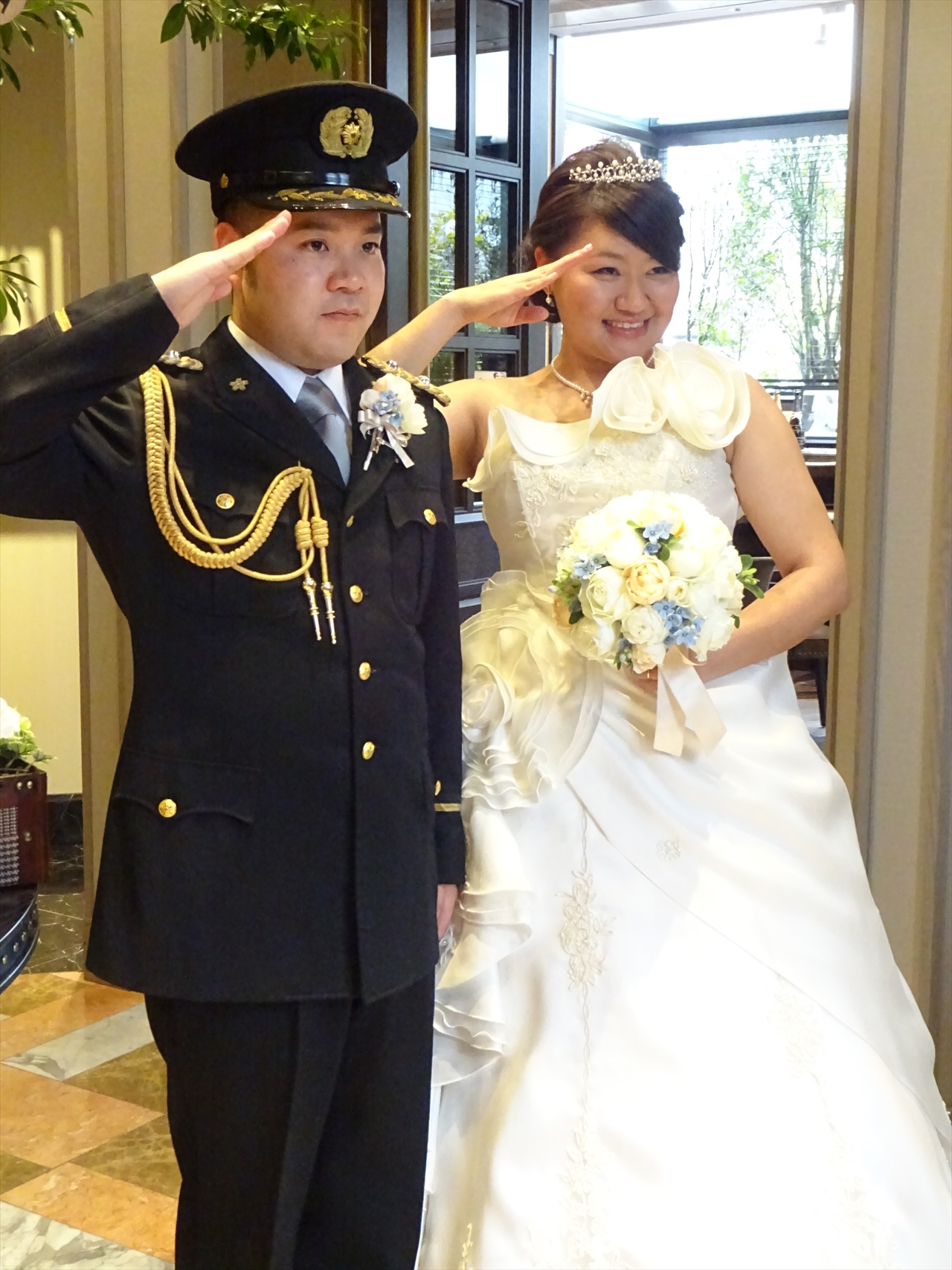 結婚式 礼服 警察官